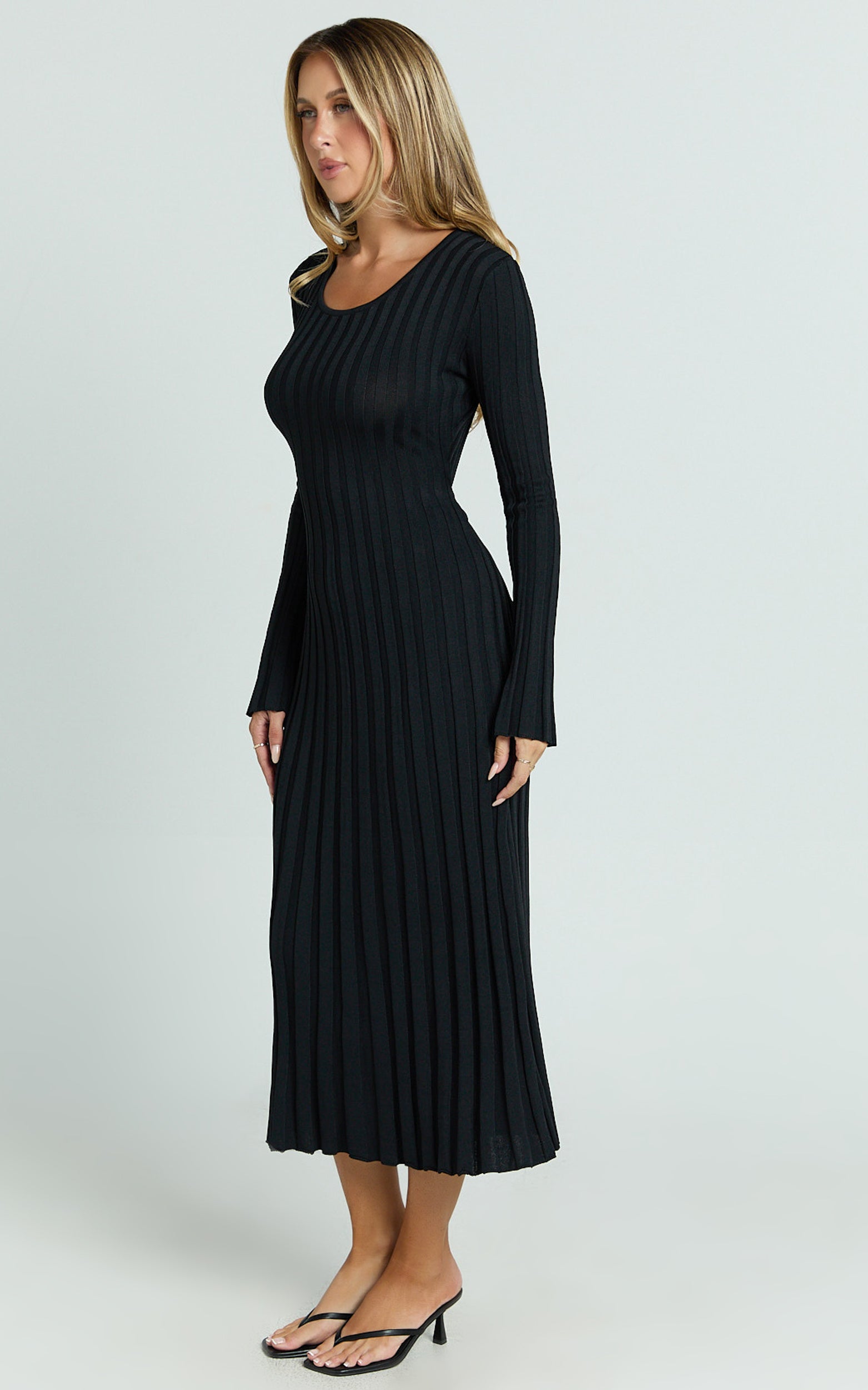 Long Sleeve Tie Back Flare Dress in Black - Urban Luxe Apparel