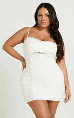Sweetheart Tie Back Scallop Detail Dress in Off White