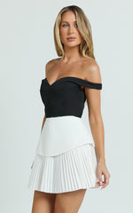 Off Shoulder Pleated Dress in Black/White