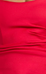 Scoop Neck Side Seam Tucks Fitted Dress in Red