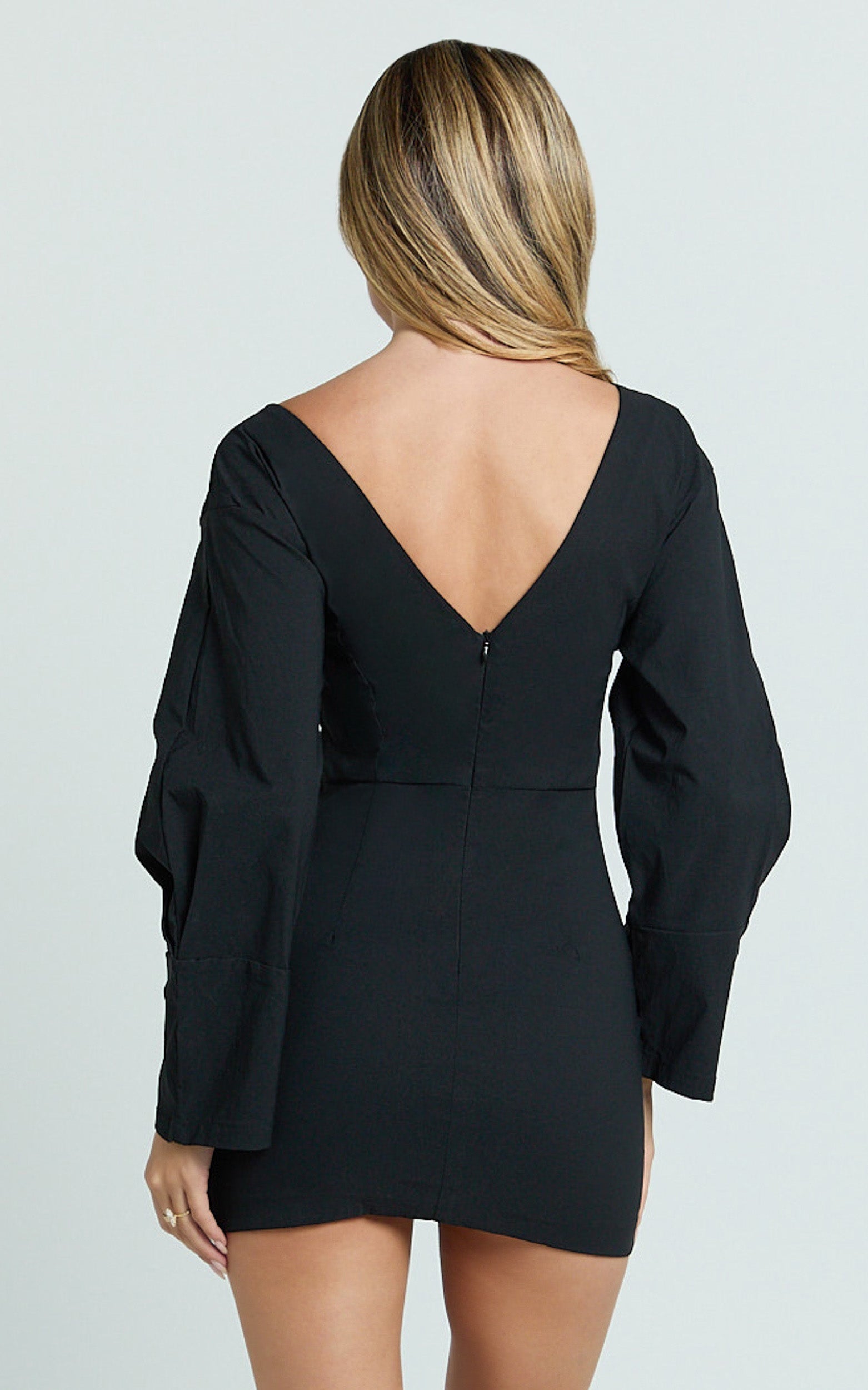 Boatneck Cocoon Sleeve Fitted Dress in Black - Urban Luxe Apparel