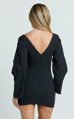Boatneck Cocoon Sleeve Fitted Dress in Black - Urban Luxe Apparel