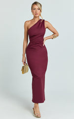One Shoulder Fitted Dress in Wine