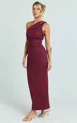 One Shoulder Fitted Dress in Wine