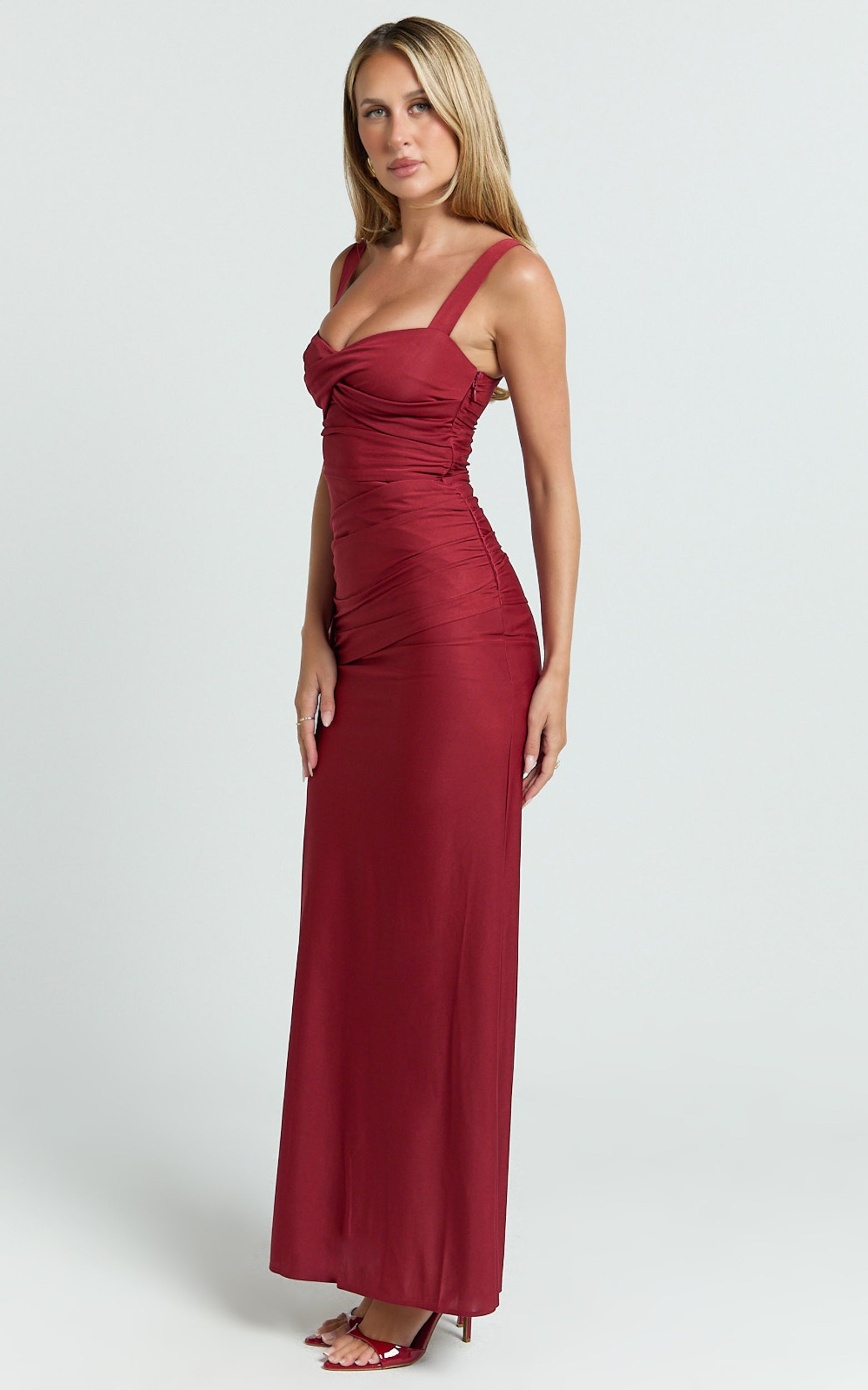 Sweetheart Neck Gathered Bodycon Dress in Red - Urban Luxe Apparel